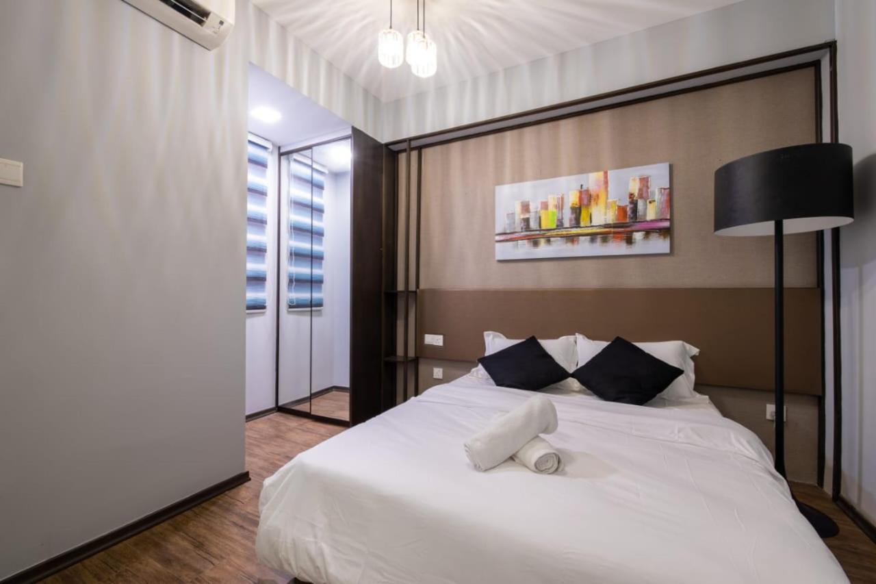Loft Pano Seaview Suite 2 Bedroom By The Only Bnb Jelutong ภายนอก รูปภาพ