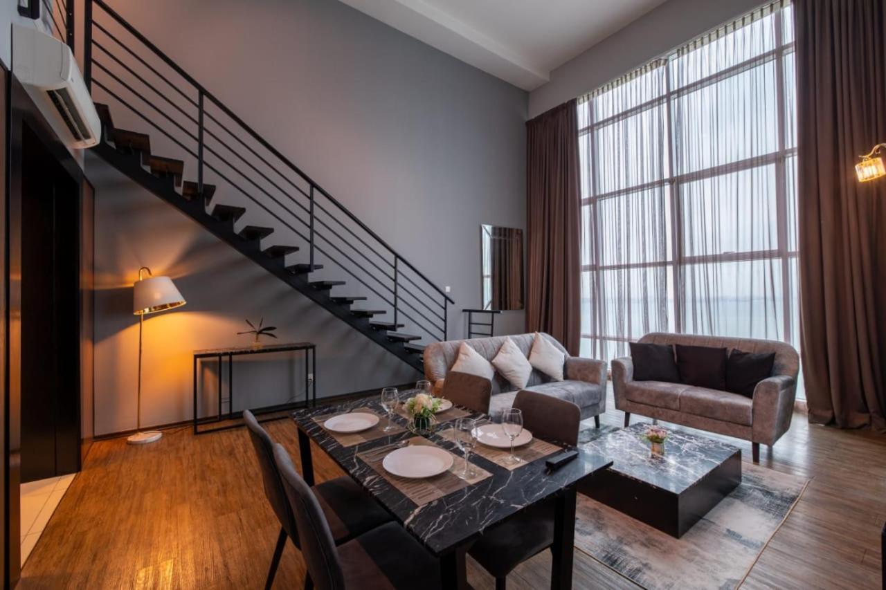 Loft Pano Seaview Suite 2 Bedroom By The Only Bnb Jelutong ภายนอก รูปภาพ