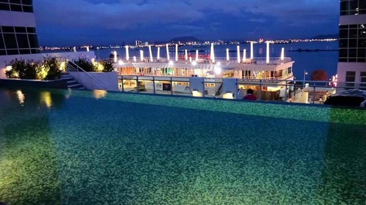 Loft Pano Seaview Suite 2 Bedroom By The Only Bnb Jelutong ภายนอก รูปภาพ
