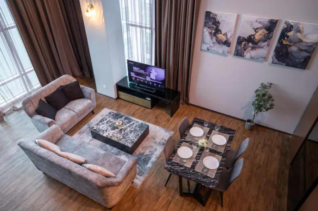 Loft Pano Seaview Suite 2 Bedroom By The Only Bnb Jelutong ภายนอก รูปภาพ