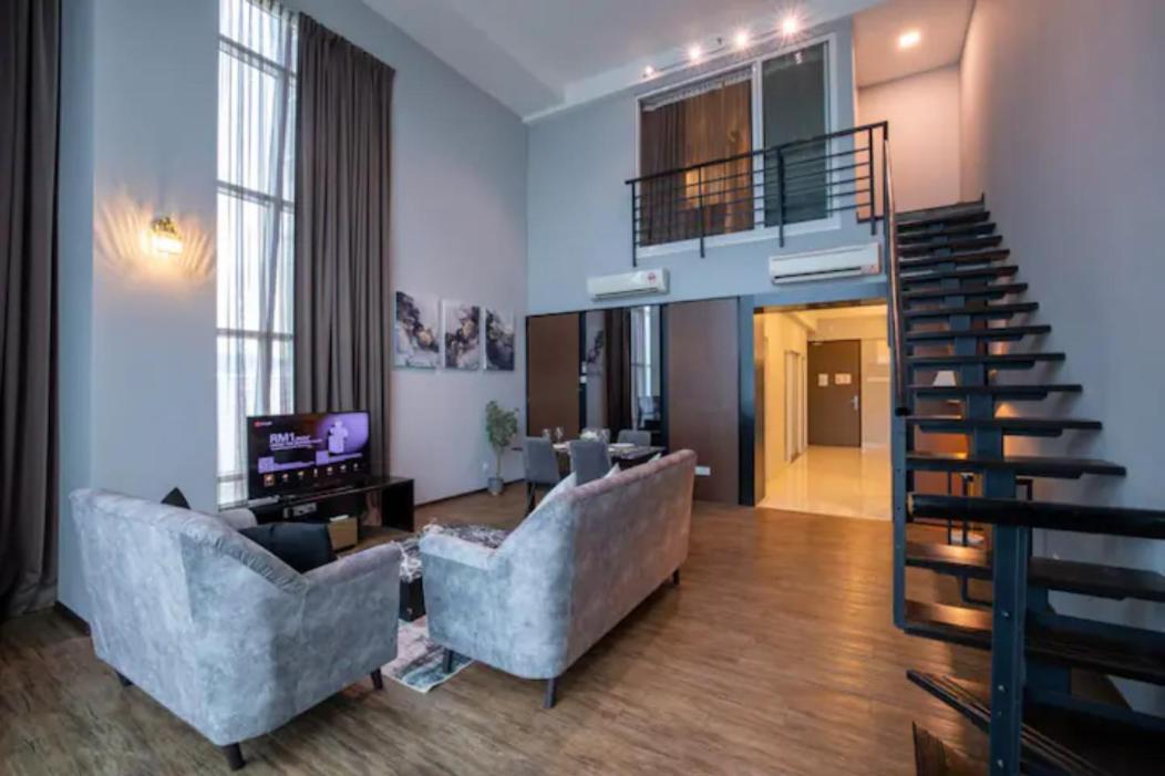 Loft Pano Seaview Suite 2 Bedroom By The Only Bnb Jelutong ภายนอก รูปภาพ